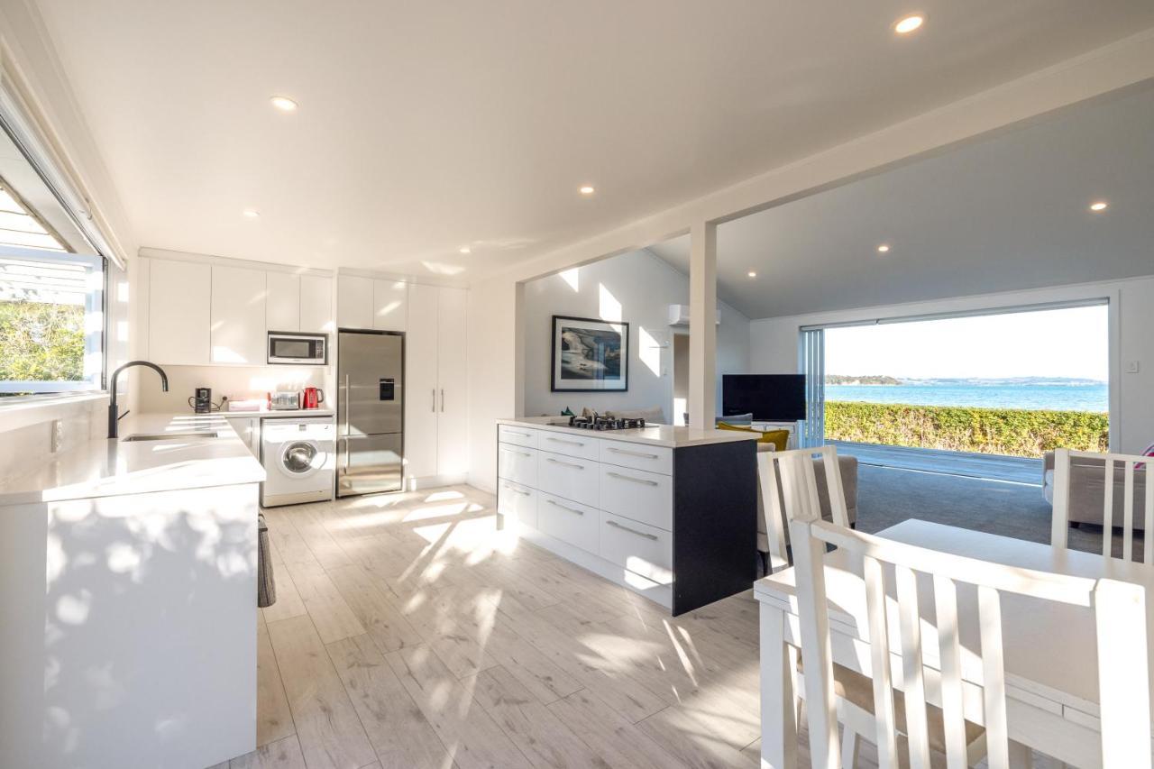 Driftwood Beach House With Spa Pool - Absolute Beachfront! Blackpool ภายนอก รูปภาพ