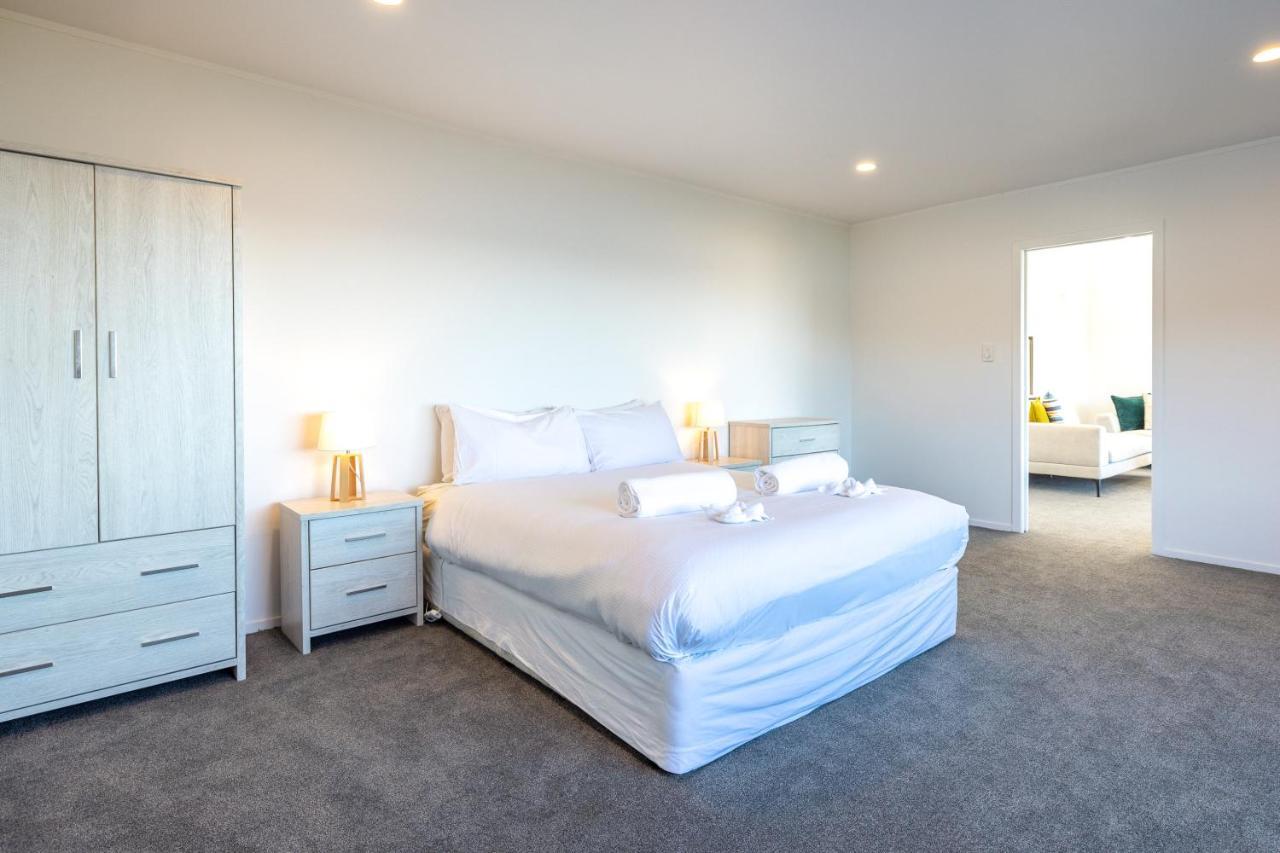 Driftwood Beach House With Spa Pool - Absolute Beachfront! Blackpool ภายนอก รูปภาพ
